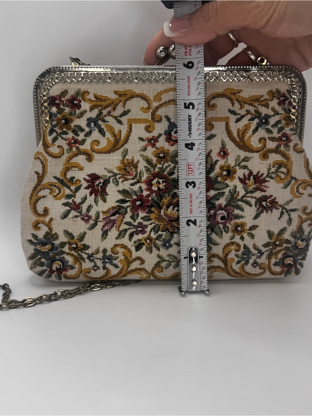 Cream Fabric Kiss-Lock Clutch Interior - Made in Hong Kong - Picture 9 of 9